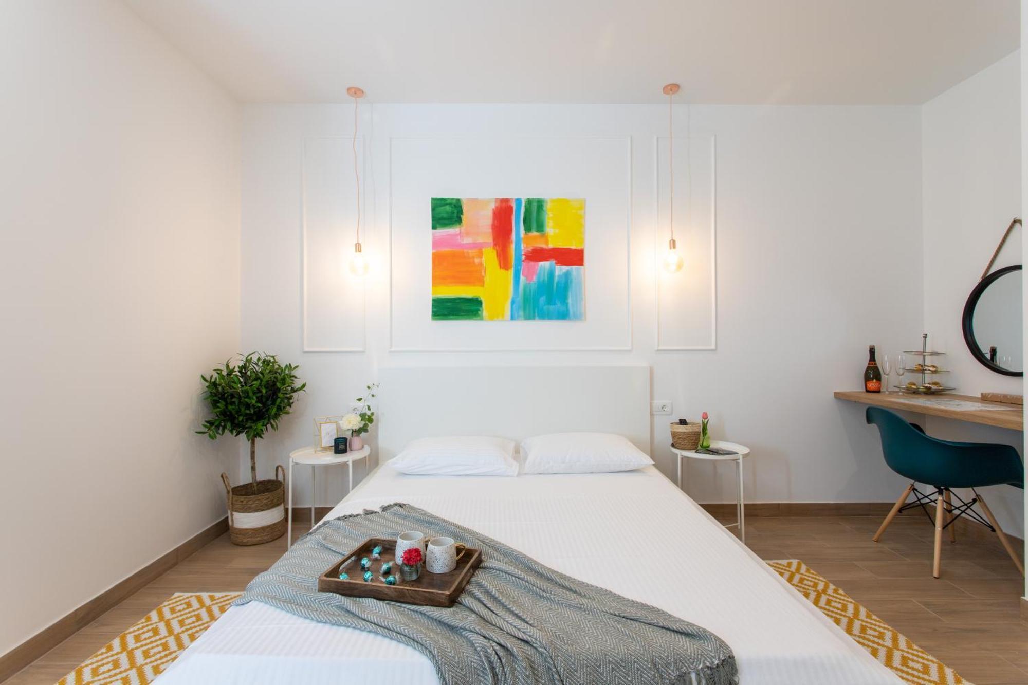 Sweet Rooms Split Room photo